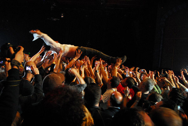 crowdsurfing crowdsurfing
